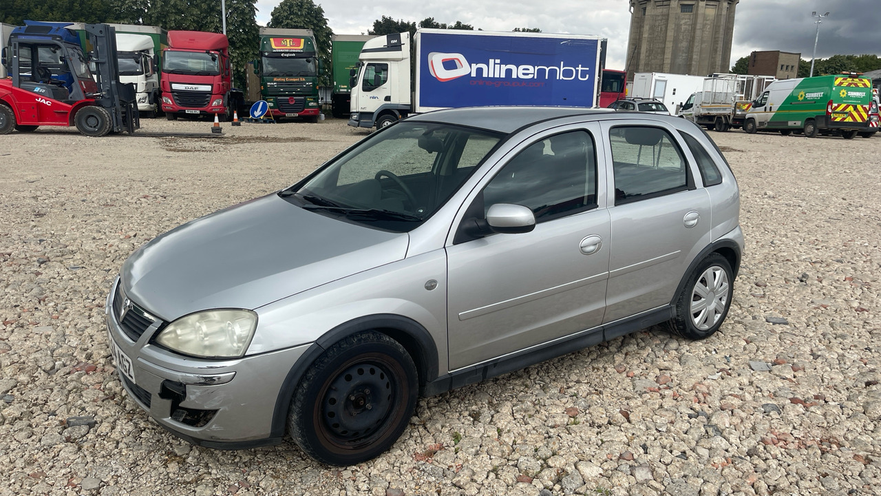 VAUXHALL CORSA 1.2 I - Hatchback: picture 2 VAUXHALL CORSA 1.2 I - Hatchback: picture 2