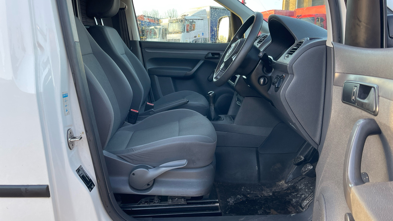 VOLKSWAGEN CADDY C20 STARTLINE 1.6 TDI 75PS - Small van: picture 5 VOLKSWAGEN CADDY C20 STARTLINE 1.6 TDI 75PS - Small van: picture 5