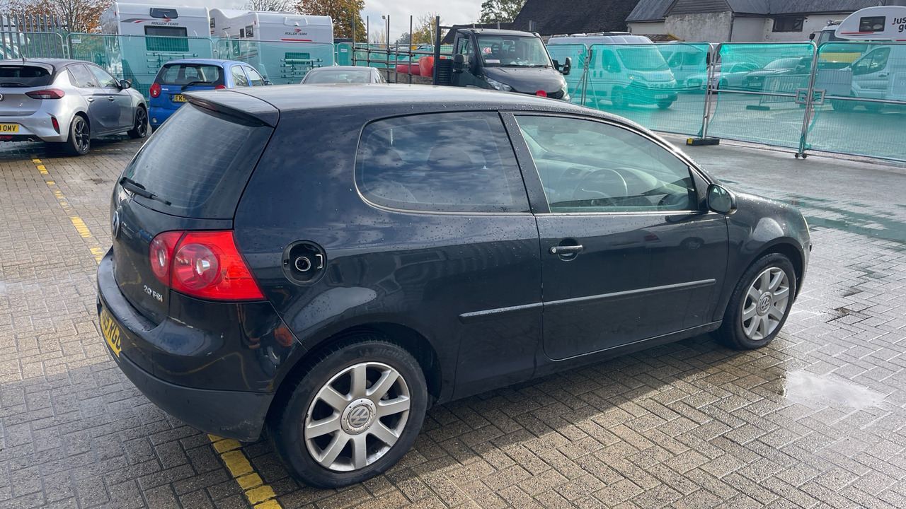 VOLKSWAGEN GOLF 2.0 GT FSI - Hatchback: picture 4 VOLKSWAGEN GOLF 2.0 GT FSI - Hatchback: picture 4