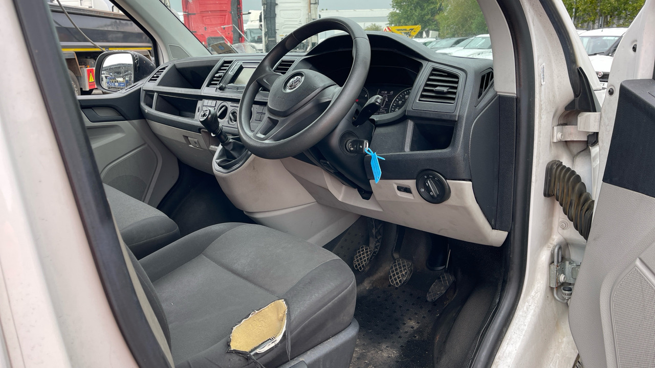 VOLKSWAGEN TRANSPORTER T28 2.0 TDI BMT 102PS S-LINE - Small van: picture 5 VOLKSWAGEN TRANSPORTER T28 2.0 TDI BMT 102PS S-LINE - Small van: picture 5