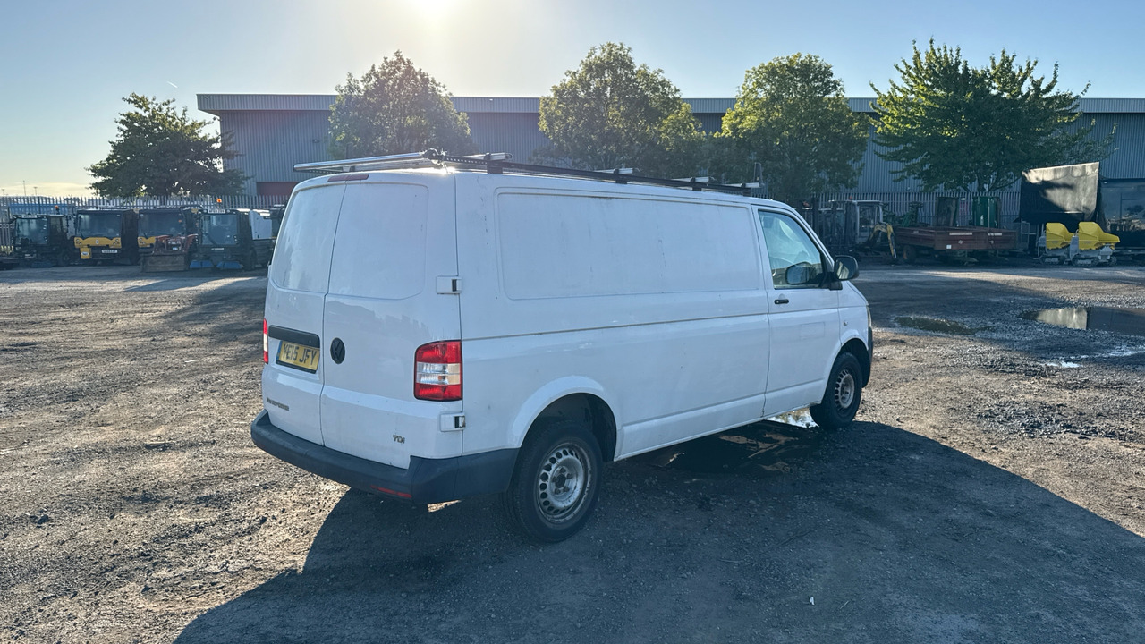 VOLKSWAGEN TRANSPORTER T30 2.0 TDI 102PS - Small van: picture 4 VOLKSWAGEN TRANSPORTER T30 2.0 TDI 102PS - Small van: picture 4