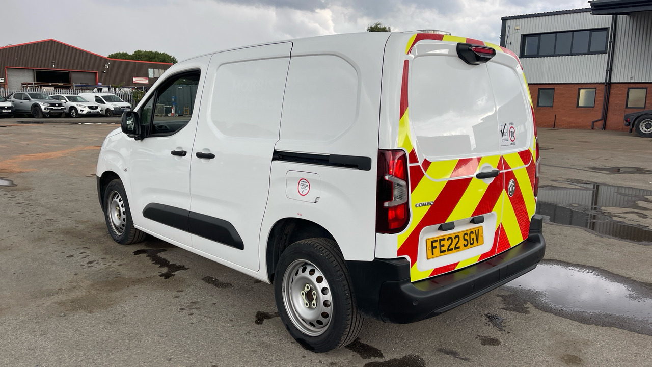 Vauxhall Combo Cargo 2300 1.5 TURBO D 100PS - Small van: picture 3 Vauxhall Combo Cargo 2300 1.5 TURBO D 100PS - Small van: picture 3