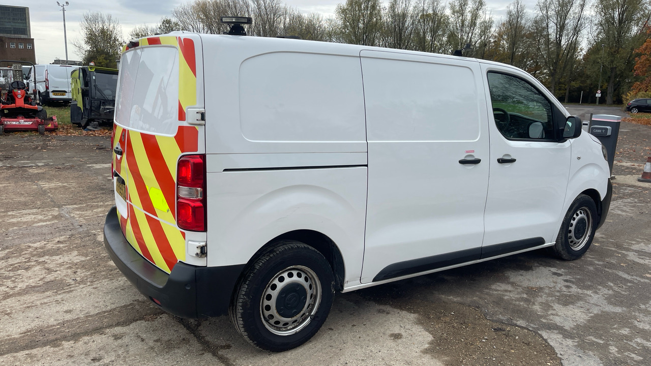 Vauxhall Vivaro 2900 1.5D 100PS - Small van: picture 4 Vauxhall Vivaro 2900 1.5D 100PS - Small van: picture 4