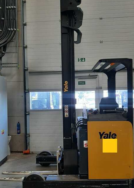 Yale MR16H - Reach truck: picture 1 Yale MR16H - Reach truck: picture 1