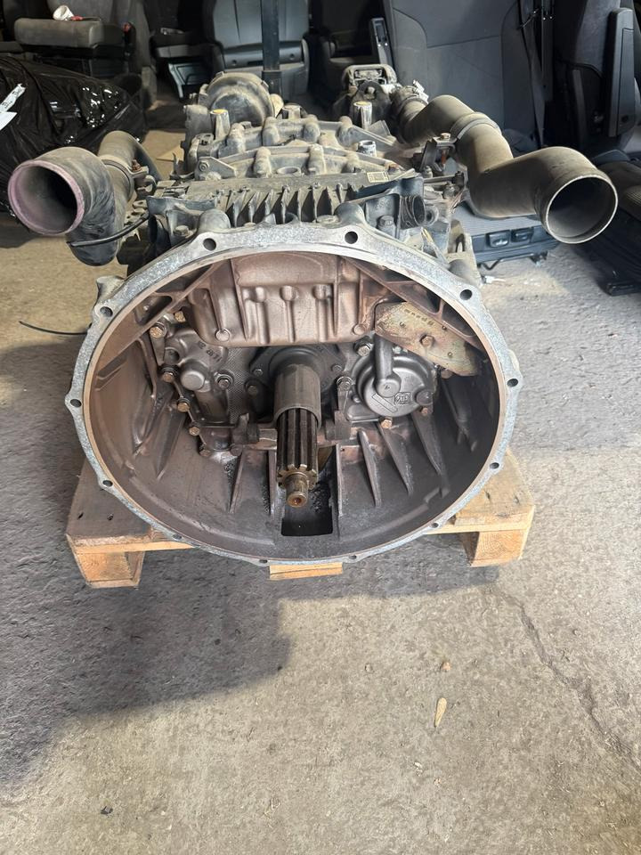 MAN Getriebe ZF ASTRONIC 12 AS 2131 TD + INTARDER 3 Nebenantrieb - Gearbox for Truck: picture 1 MAN Getriebe ZF ASTRONIC 12 AS 2131 TD + INTARDER 3 Nebenantrieb - Gearbox for Truck: picture 1
