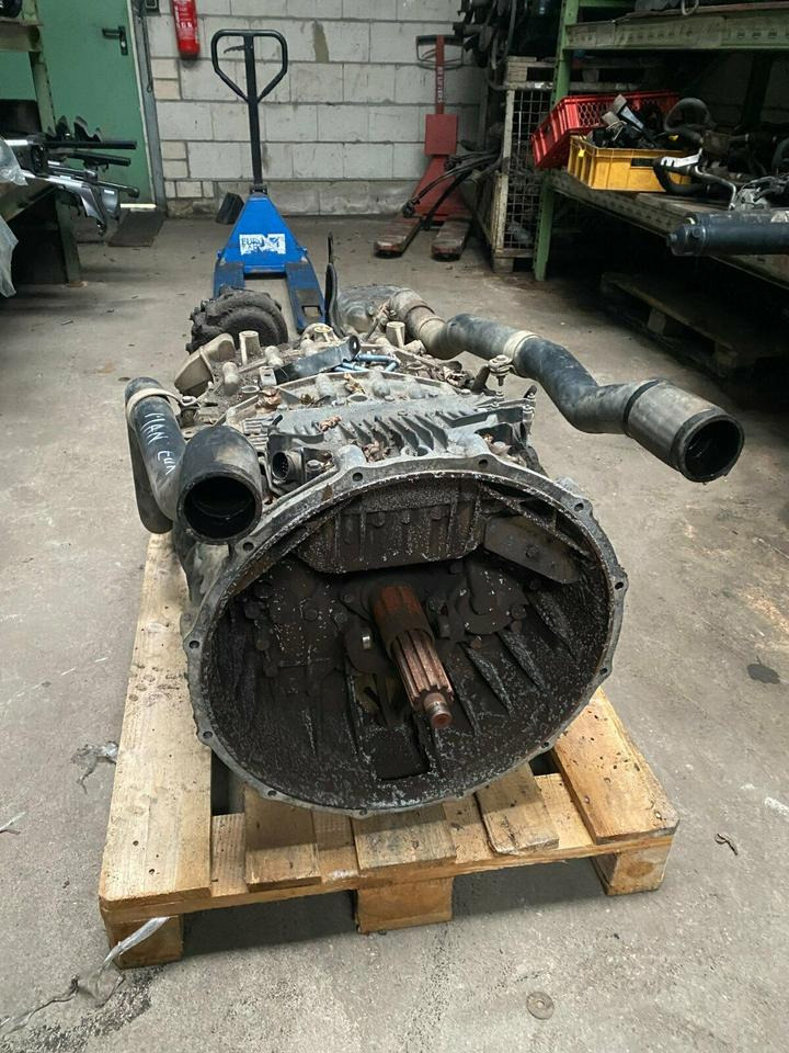 MAN TGX TGS Getriebe ZF 12 AS 2331 TD mit Intarder & Nebenantrieb - Gearbox for Truck: picture 3 MAN TGX TGS Getriebe ZF 12 AS 2331 TD mit Intarder & Nebenantrieb - Gearbox for Truck: picture 3