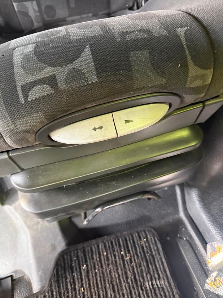 Mercedes Atego 3 Beifahrersitz mit Luft - Seat for Truck: picture 5 Mercedes Atego 3 Beifahrersitz mit Luft - Seat for Truck: picture 5