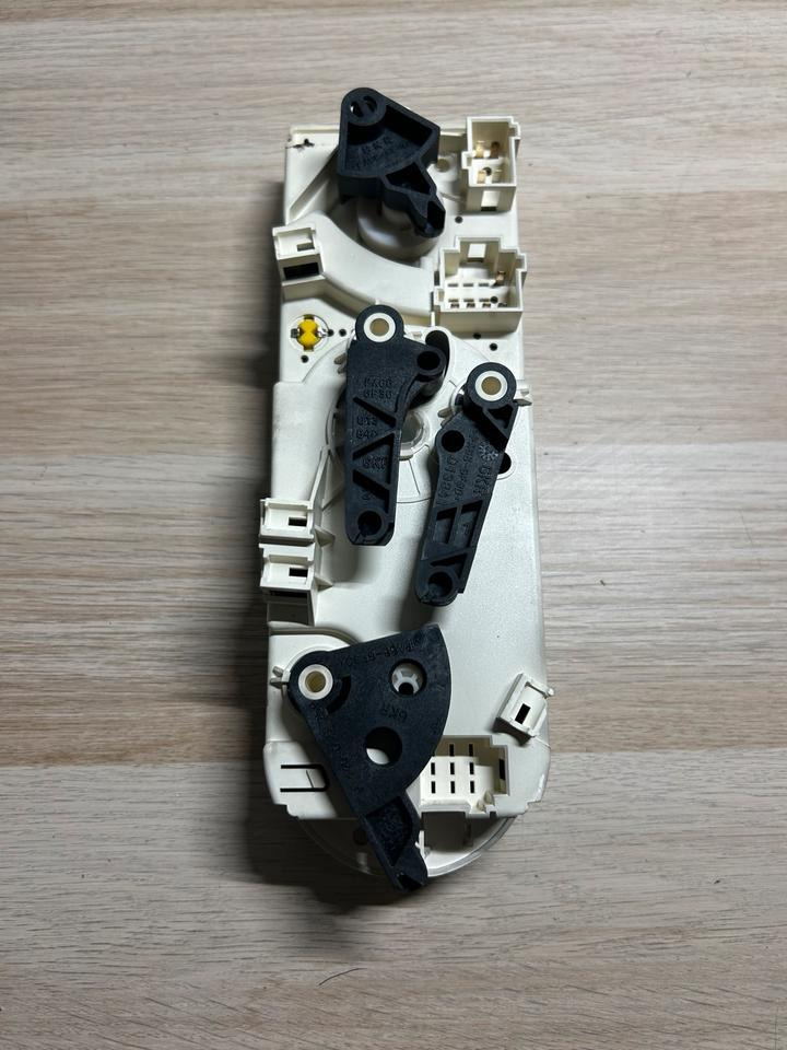 Mercedes Atego Klimabedienteil Heizungsbedienung A0004460728 - ECU for Truck: picture 3 Mercedes Atego Klimabedienteil Heizungsbedienung A0004460728 - ECU for Truck: picture 3