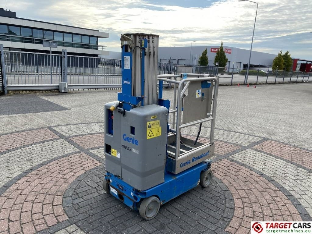 Genie GR20 Runabout Electric Vertical Mast Lift 802cm - Vertical mast lift: picture 3 Genie GR20 Runabout Electric Vertical Mast Lift 802cm - Vertical mast lift: picture 3