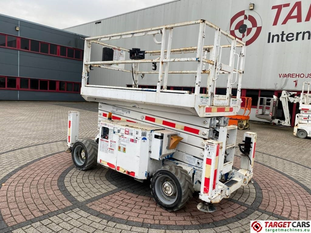 Genie GS-4069RT Diesel 4x4 Scissor Work Lift 1412cm - Scissor lift: picture 4 Genie GS-4069RT Diesel 4x4 Scissor Work Lift 1412cm - Scissor lift: picture 4