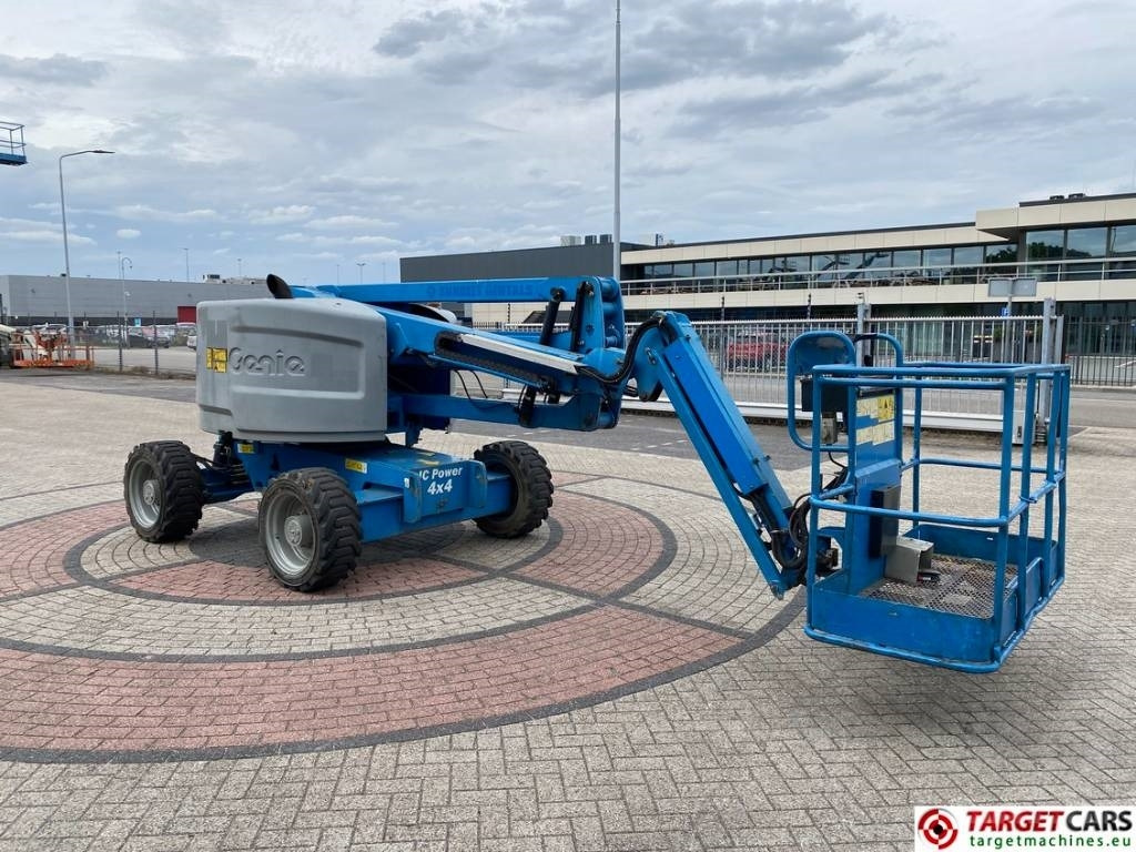 Genie Z-45/25J Articulated 4x4 Diesel Boom Work Lift 16M - Articulated boom lift: picture 2 Genie Z-45/25J Articulated 4x4 Diesel Boom Work Lift 16M - Articulated boom lift: picture 2