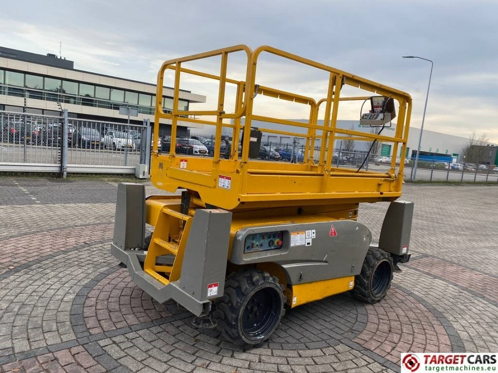 Haulotte Compact 10DX Diesel 4x4 Scissor Work Lift 1015cm - Scissor lift: picture 3 Haulotte Compact 10DX Diesel 4x4 Scissor Work Lift 1015cm - Scissor lift: picture 3