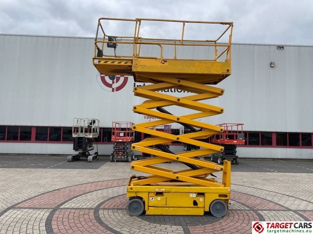 Haulotte Compact 14 Electric Scissor Work Lift 1385cm  - Scissor lift: picture 5 Haulotte Compact 14 Electric Scissor Work Lift 1385cm  - Scissor lift: picture 5