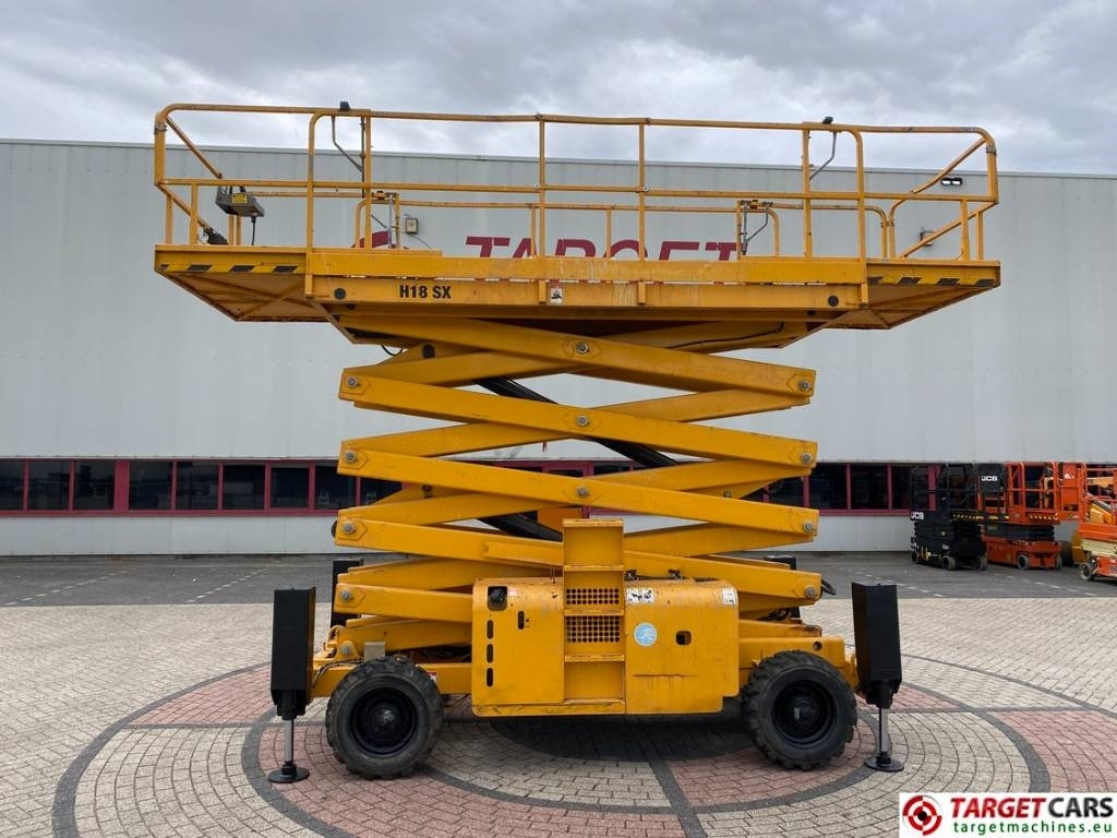Haulotte H18SDX Diesel H18SX Scissor 4x4 Work Lift 1800cm - Scissor lift: picture 5 Haulotte H18SDX Diesel H18SX Scissor 4x4 Work Lift 1800cm - Scissor lift: picture 5