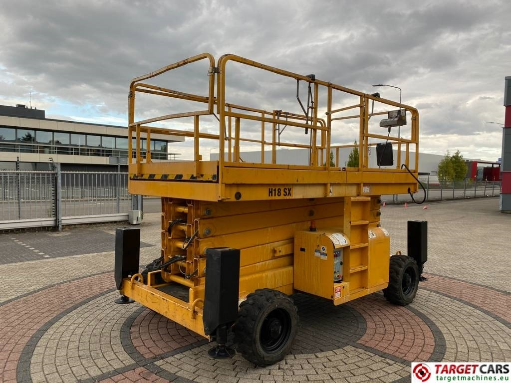 Haulotte H18SDX Diesel H18SX Scissor 4x4 Work Lift 1800cm - Scissor lift: picture 3 Haulotte H18SDX Diesel H18SX Scissor 4x4 Work Lift 1800cm - Scissor lift: picture 3