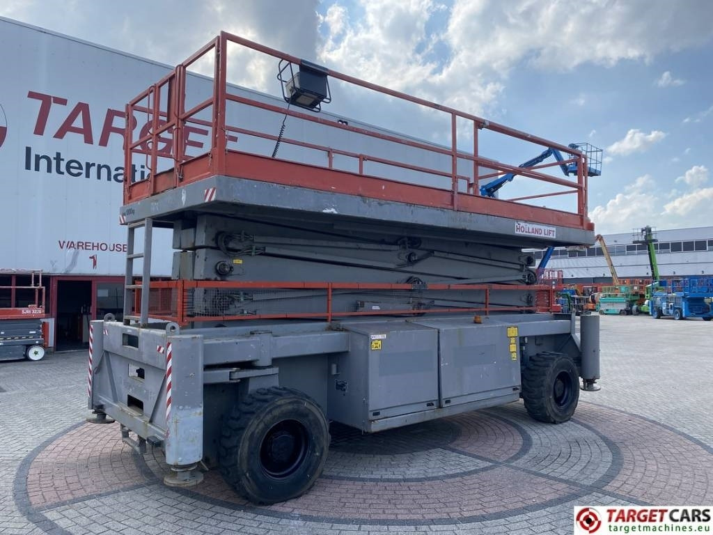 Holland Lift Combistar M-250DL27 diesel scissor worklift 27.20M - Scissor lift: picture 1 Holland Lift Combistar M-250DL27 diesel scissor worklift 27.20M - Scissor lift: picture 1