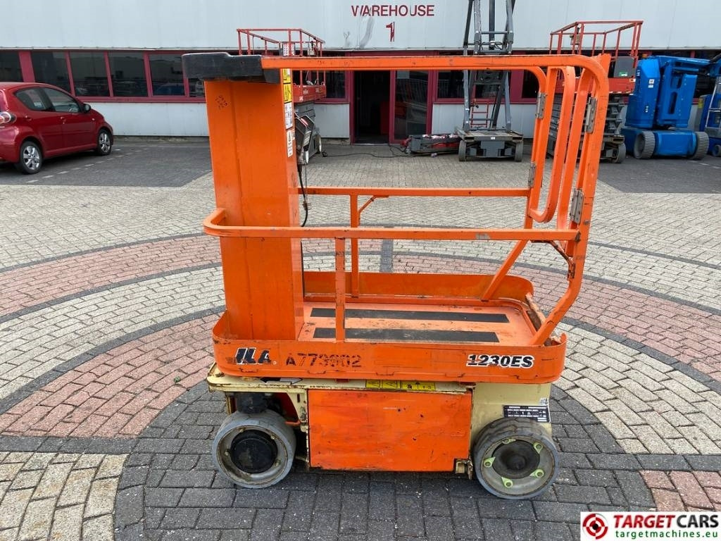 JLG 1230ES Electric Vertical Mast Work Lift 566cm - Vertical mast lift: picture 5 JLG 1230ES Electric Vertical Mast Work Lift 566cm - Vertical mast lift: picture 5