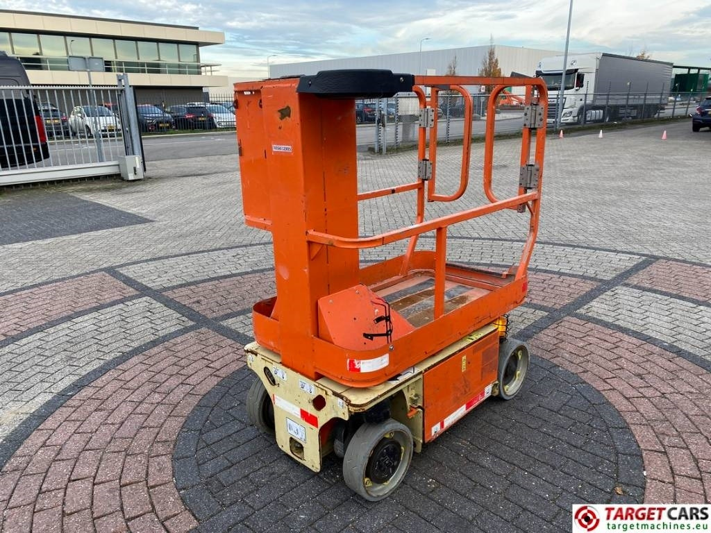 JLG 1230ES Electric Vertical Mast Work Lift 566cm - Vertical mast lift: picture 3 JLG 1230ES Electric Vertical Mast Work Lift 566cm - Vertical mast lift: picture 3