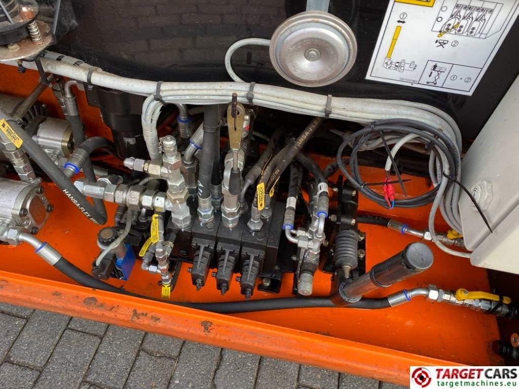 Scissor lift JLG 153-12 Liftlux Electric Scissor Work Lift 1730cm: picture 17 Scissor lift JLG 153-12 Liftlux Electric Scissor Work Lift 1730cm: picture 17