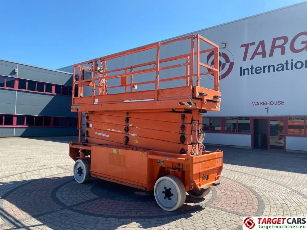 JLG Liftlux 153-12 Electric Scissor Work Lift 1730cm - Scissor lift: picture 4 JLG Liftlux 153-12 Electric Scissor Work Lift 1730cm - Scissor lift: picture 4