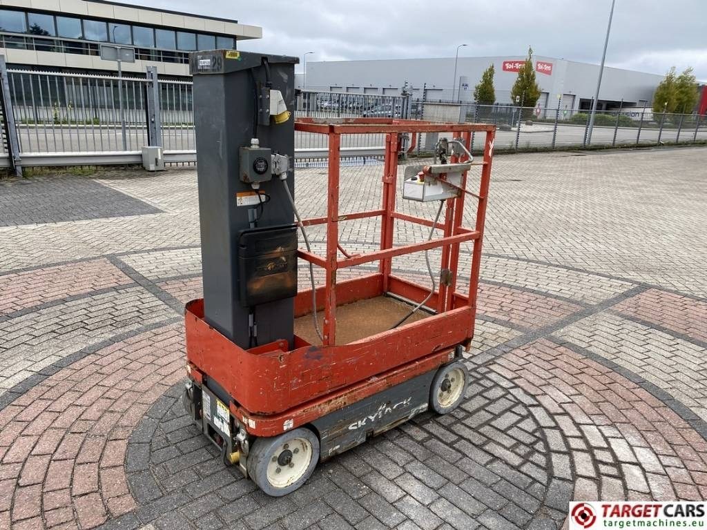 SkyJack SJ16 Electric Vertical Mast Work Lift 675cm - Aerial platform: picture 3 SkyJack SJ16 Electric Vertical Mast Work Lift 675cm - Aerial platform: picture 3
