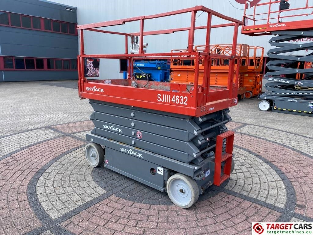SkyJack SJ4632 Electric 4632 Scissor Work LIft 1170cm - Scissor lift: picture 4 SkyJack SJ4632 Electric 4632 Scissor Work LIft 1170cm - Scissor lift: picture 4