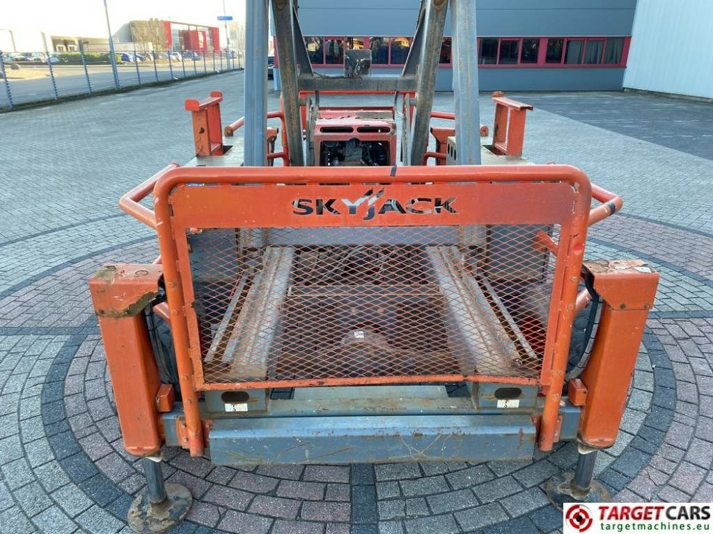 Scissor lift SkyJack SJ8841 RT Diesel 4x4 Scissor Work Lift 1430cm: picture 26