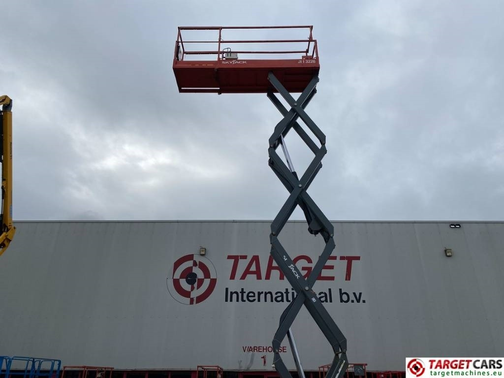 Scissor lift SkyJack SJIII-3226 Electric 3226 Scissor Work Lift 990cm: picture 20 Scissor lift SkyJack SJIII-3226 Electric 3226 Scissor Work Lift 990cm: picture 20