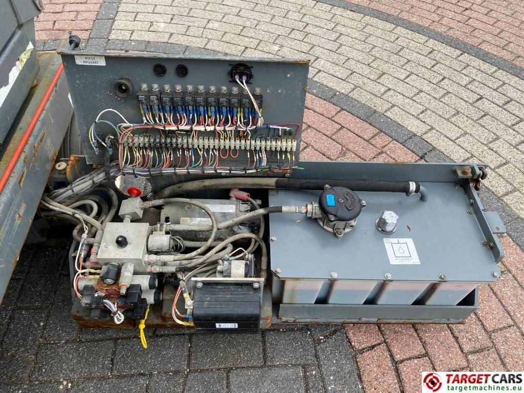 Scissor lift SkyJack SJIII-3226 Electric 3226 Scissor Work Lift 990cm: picture 15 Scissor lift SkyJack SJIII-3226 Electric 3226 Scissor Work Lift 990cm: picture 15