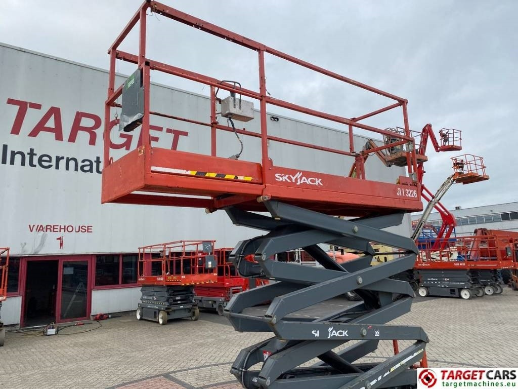 Scissor lift SkyJack SJIII-3226 Electric 3226 Scissor Work Lift 990cm: picture 27 Scissor lift SkyJack SJIII-3226 Electric 3226 Scissor Work Lift 990cm: picture 27