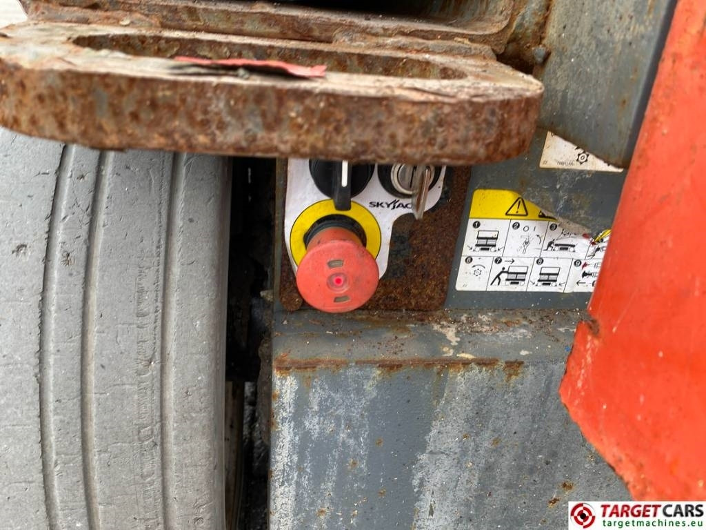 Scissor lift SkyJack SJIII-3226 Electric 3226 Scissor Work Lift 990cm: picture 13 Scissor lift SkyJack SJIII-3226 Electric 3226 Scissor Work Lift 990cm: picture 13