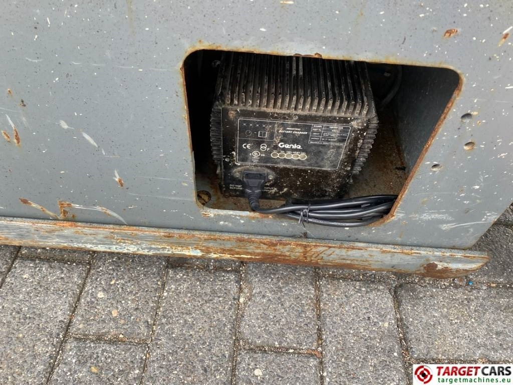 Scissor lift SkyJack SJIII-3226 Electric 3226 Scissor Work Lift 990cm: picture 18 Scissor lift SkyJack SJIII-3226 Electric 3226 Scissor Work Lift 990cm: picture 18