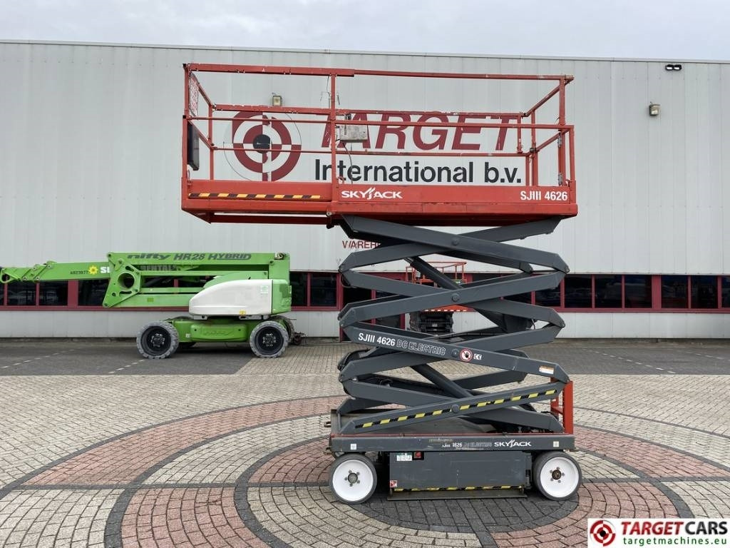 SkyJack SJIII-4626 Electric 4626 Scissor Work Lift 990cm  - Scissor lift: picture 5 SkyJack SJIII-4626 Electric 4626 Scissor Work Lift 990cm  - Scissor lift: picture 5
