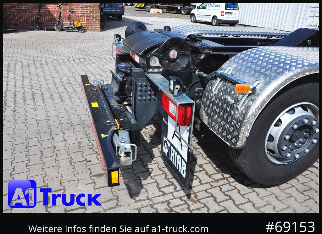 IVECO X-Way AD 420 Hiab 21S59 Lenk- Liftachse, - Hook lift truck: picture 2 IVECO X-Way AD 420 Hiab 21S59 Lenk- Liftachse, - Hook lift truck: picture 2