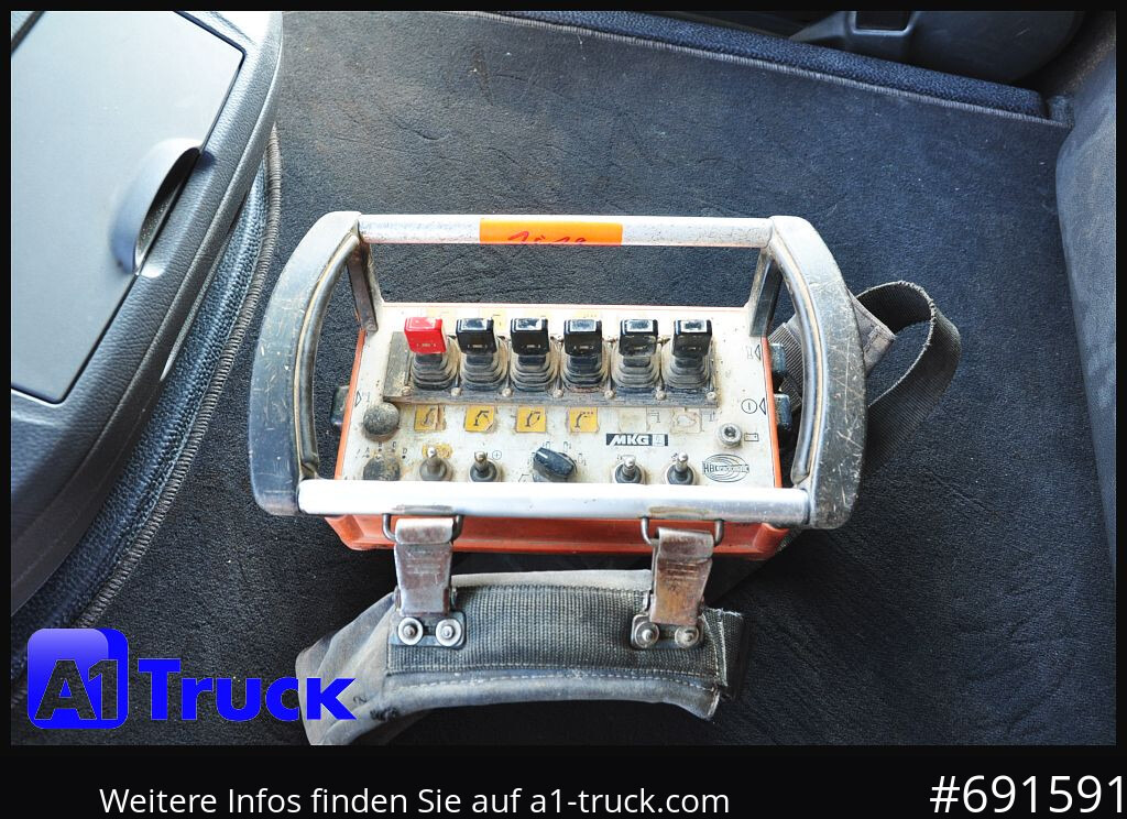 MERCEDES-BENZ Actros 1844 MP3, Kran MKG 291 HP 5+3 Funk, TÜV 06/2026 - Dropside/ Flatbed truck, Crane truck: picture 2 MERCEDES-BENZ Actros 1844 MP3, Kran MKG 291 HP 5+3 Funk, TÜV 06/2026 - Dropside/ Flatbed truck, Crane truck: picture 2