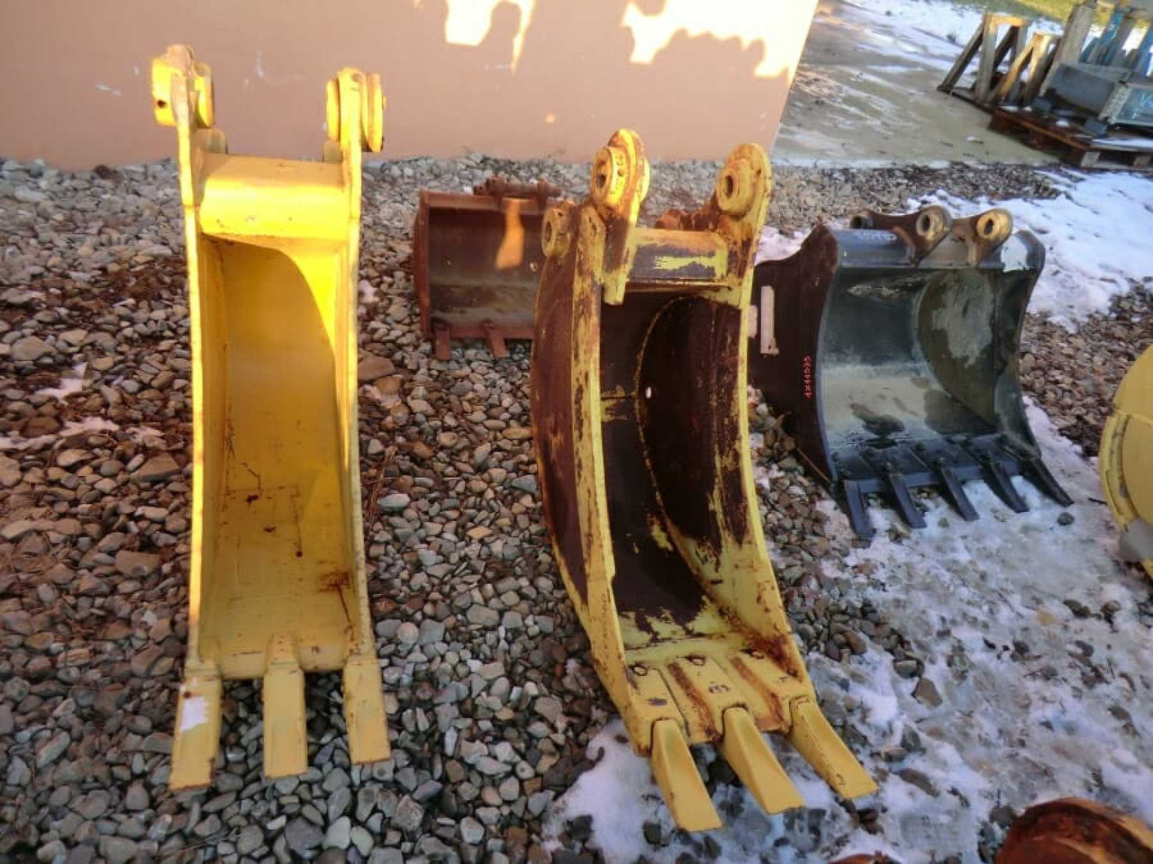 Caterpillar 307 Benna HD con denti, marca ROMEA, peso 200 kg, anno di costruzione 2004. Larghezza mm 300. - Excavator bucket: picture 2 Caterpillar 307 Benna HD con denti, marca ROMEA, peso 200 kg, anno di costruzione 2004. Larghezza mm 300. - Excavator bucket: picture 2