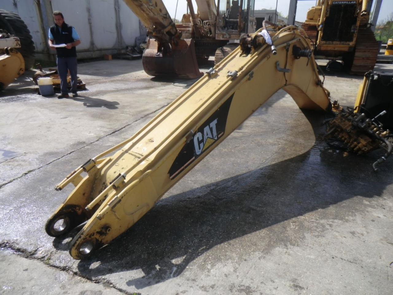 Caterpillar 317B LN Braccio con perni - Boom for Construction machinery: picture 3 Caterpillar 317B LN Braccio con perni - Boom for Construction machinery: picture 3
