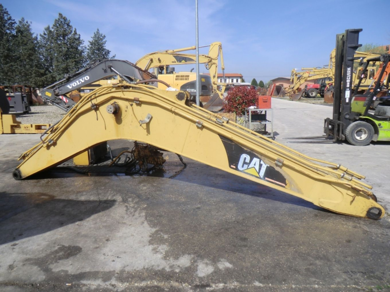 Caterpillar 317B LN Braccio con perni - Boom for Construction machinery: picture 2 Caterpillar 317B LN Braccio con perni - Boom for Construction machinery: picture 2