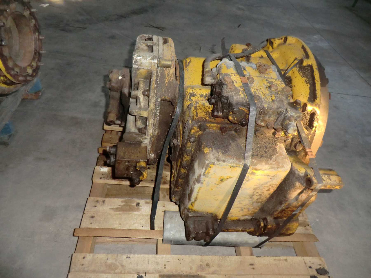 Caterpillar 631B CONVERTER - Transmission for Construction machinery: picture 5 Caterpillar 631B CONVERTER - Transmission for Construction machinery: picture 5