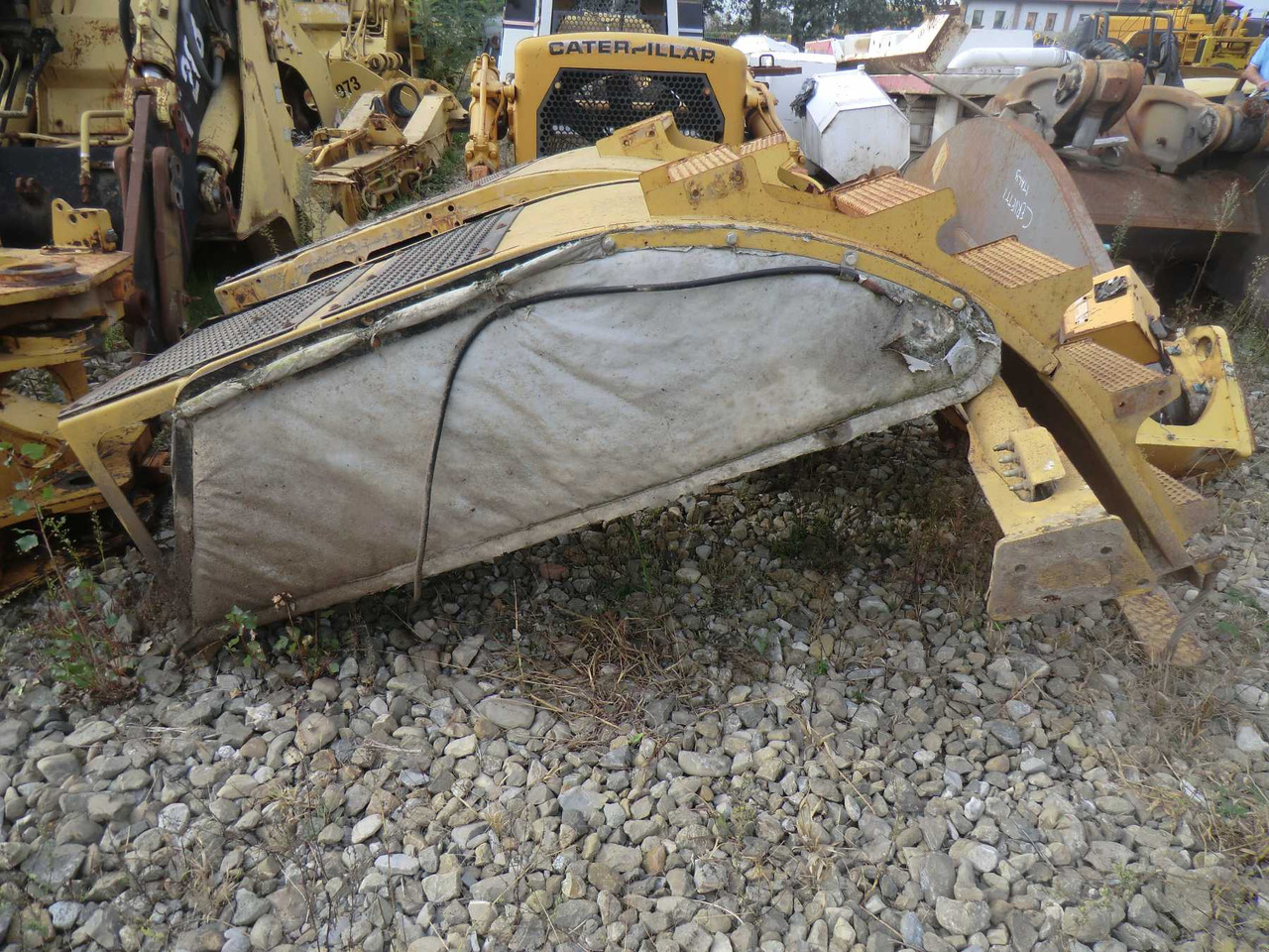 Caterpillar 735 Parafango anteriore destro e sinistro. - Fender for Construction machinery: picture 4 Caterpillar 735 Parafango anteriore destro e sinistro. - Fender for Construction machinery: picture 4