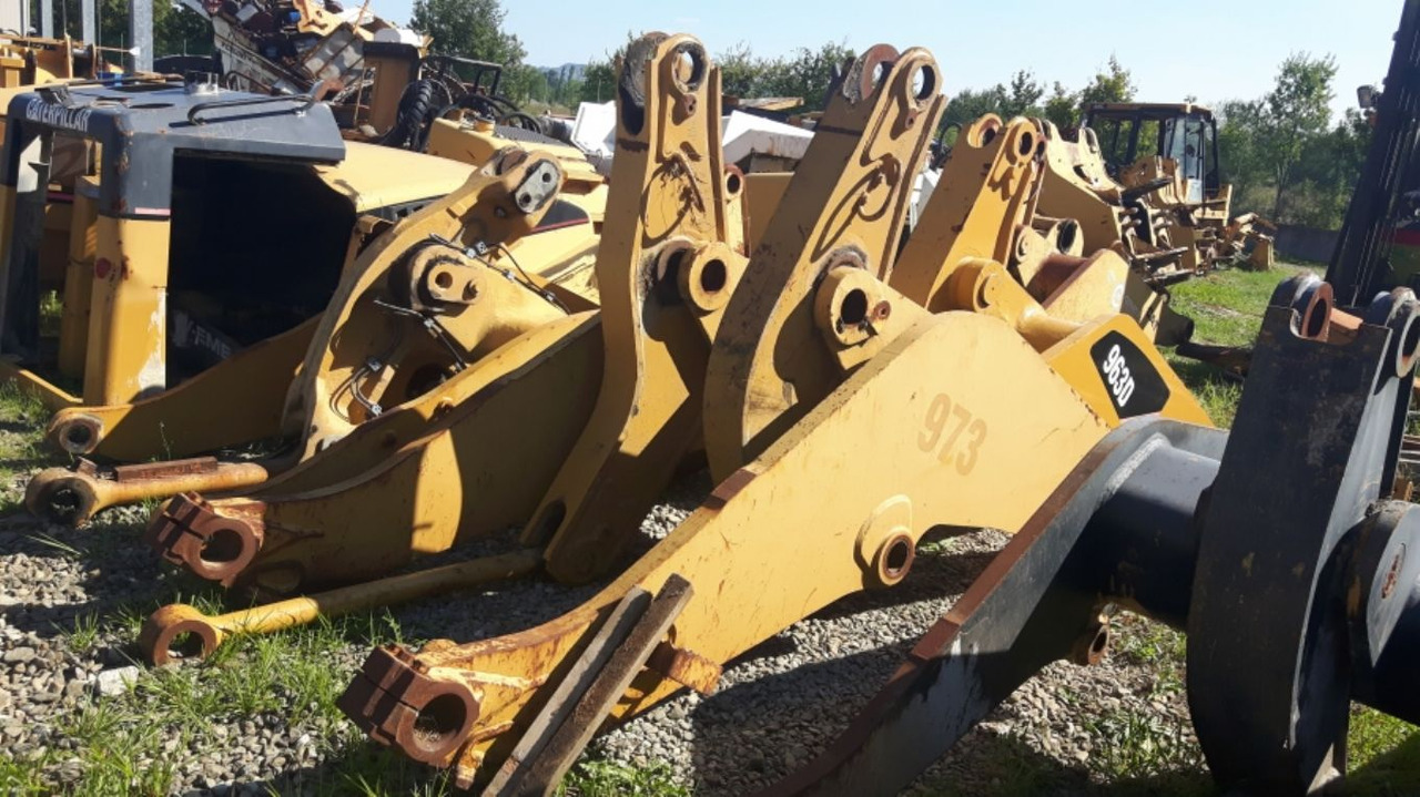 Caterpillar 973 LGP BRACCIO CON LEVE E LINK - Boom for Construction machinery: picture 4 Caterpillar 973 LGP BRACCIO CON LEVE E LINK - Boom for Construction machinery: picture 4