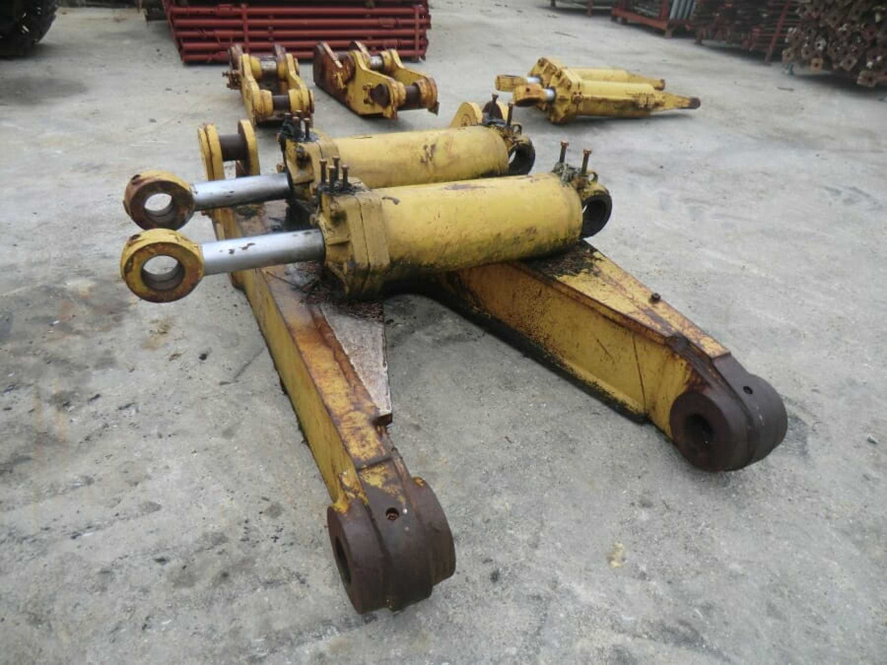 Caterpillar D9G D9H ripper parallelogramma a 3 posizioni, 4 cilindri, con 3 denti (uno mancante), compreso di supporto. - Ripper for Construction machinery: picture 5 Caterpillar D9G D9H ripper parallelogramma a 3 posizioni, 4 cilindri, con 3 denti (uno mancante), compreso di supporto. - Ripper for Construction machinery: picture 5