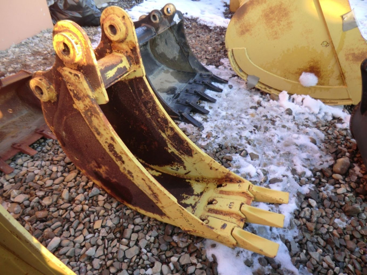 Caterpillar E70 Benna con denti, larghezza mm 350 - Excavator bucket: picture 2 Caterpillar E70 Benna con denti, larghezza mm 350 - Excavator bucket: picture 2