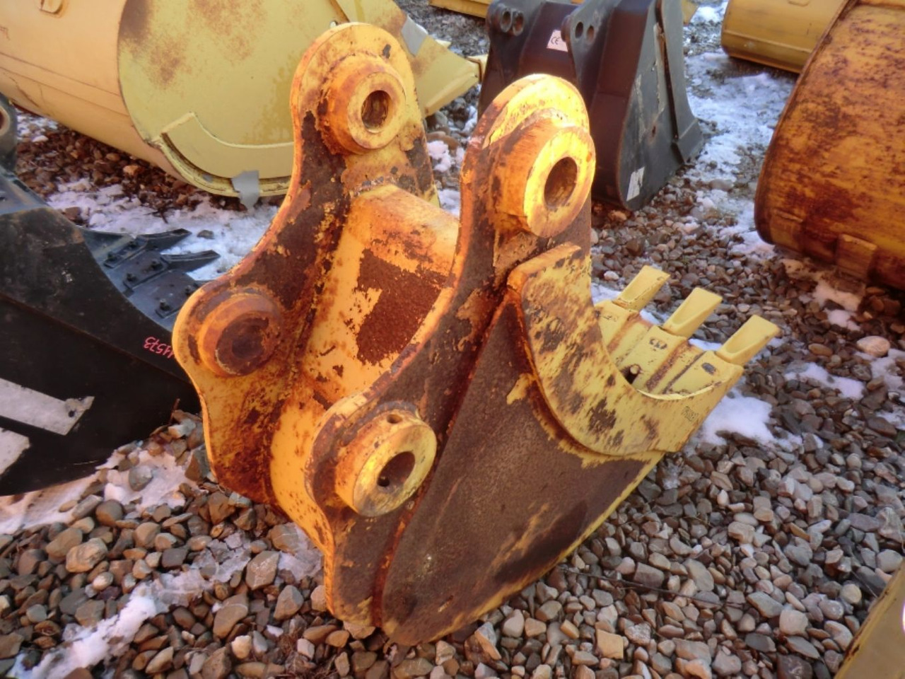 Caterpillar E70 Benna con denti, larghezza mm 350 - Excavator bucket: picture 4 Caterpillar E70 Benna con denti, larghezza mm 350 - Excavator bucket: picture 4