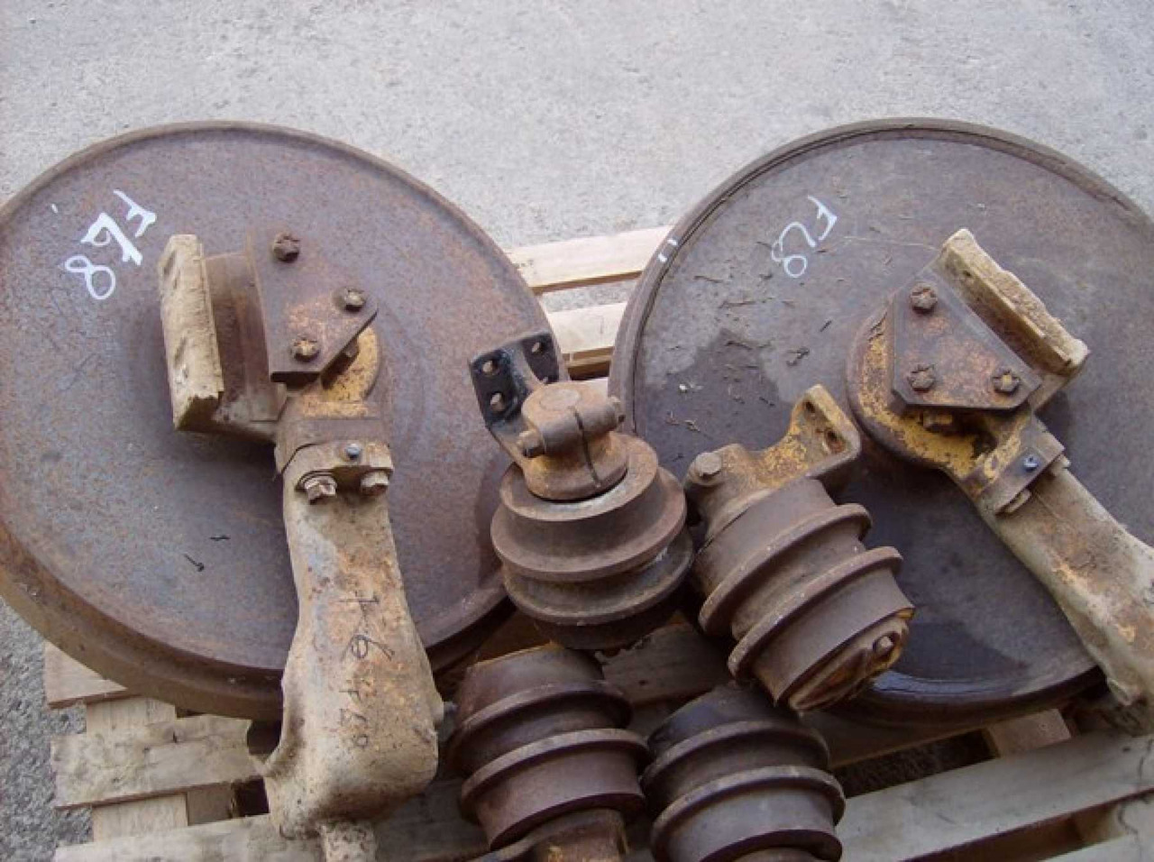 FIAT ALLIS FL8 2 RUOTE FOLLE - Undercarriage parts for Construction machinery: picture 4 FIAT ALLIS FL8 2 RUOTE FOLLE - Undercarriage parts for Construction machinery: picture 4