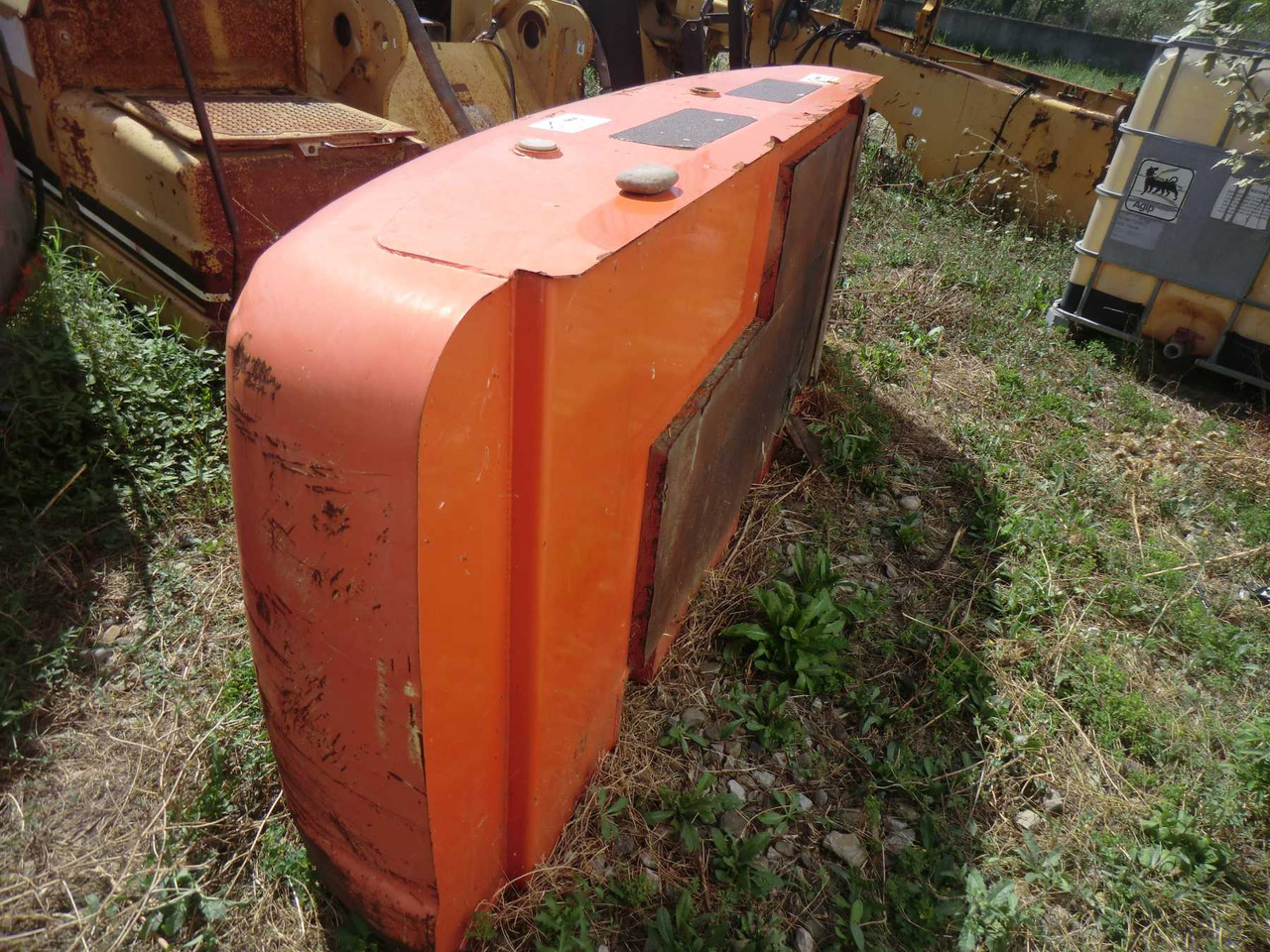 HITACHI ZX240 BAS CONTRAPPESO - Counterweight for Construction machinery: picture 1 HITACHI ZX240 BAS CONTRAPPESO - Counterweight for Construction machinery: picture 1