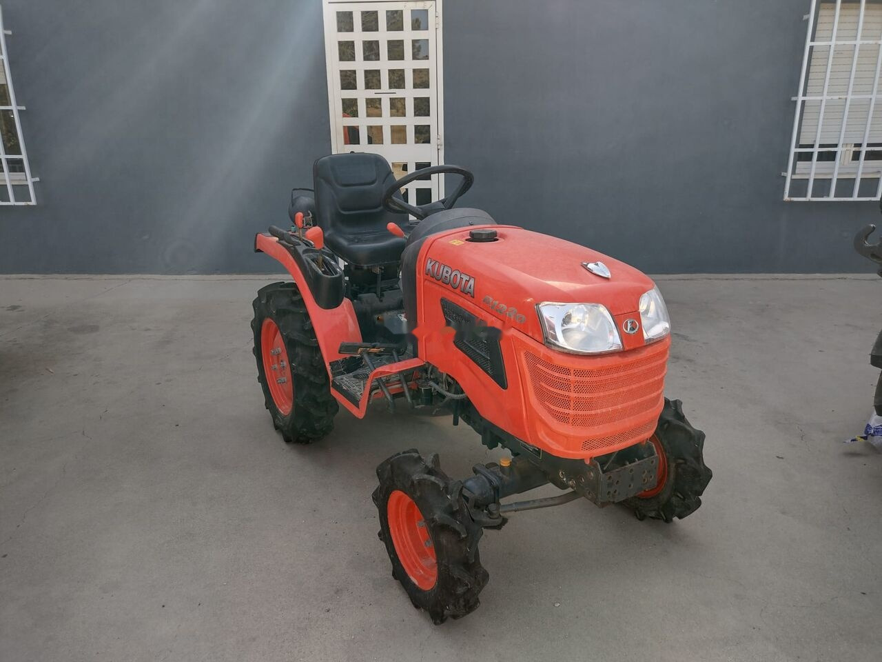 Kubota B1220 - Compact tractor: picture 4 Kubota B1220 - Compact tractor: picture 4