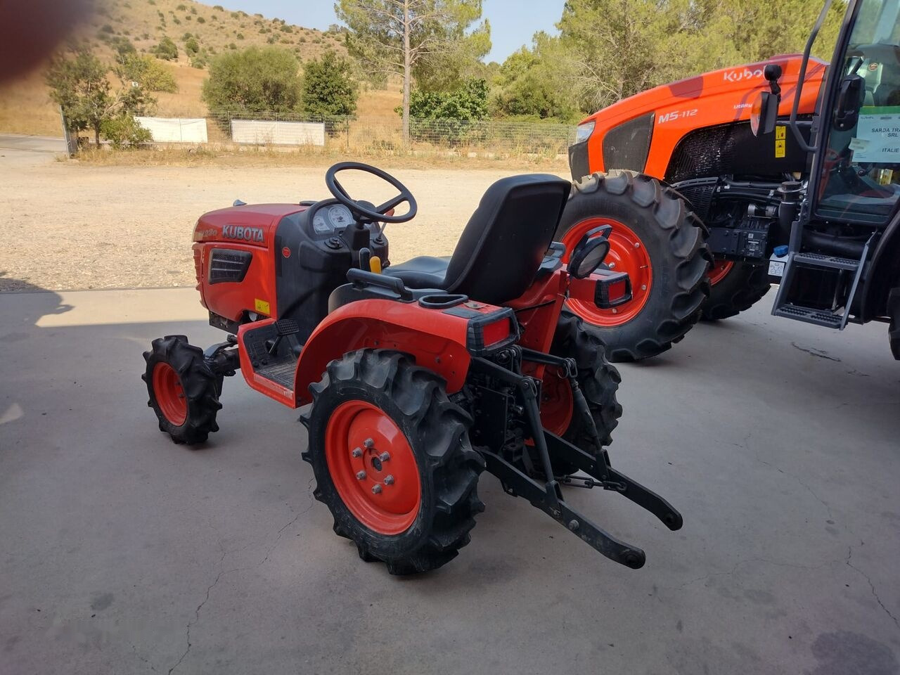 Kubota B1220 - Compact tractor: picture 1 Kubota B1220 - Compact tractor: picture 1