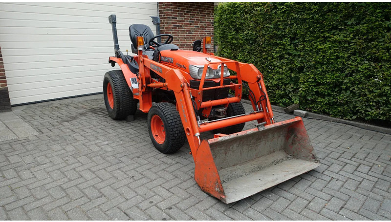 Kubota B2230 HST Hydrostaat MOTOR DEFECT - Compact tractor: picture 2 Kubota B2230 HST Hydrostaat MOTOR DEFECT - Compact tractor: picture 2