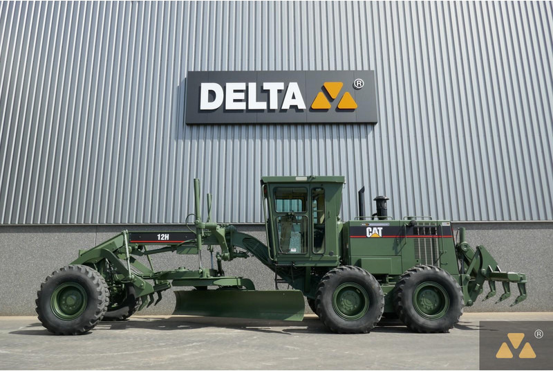 Caterpillar 12H Ex-military - Grader: picture 1 Caterpillar 12H Ex-military - Grader: picture 1